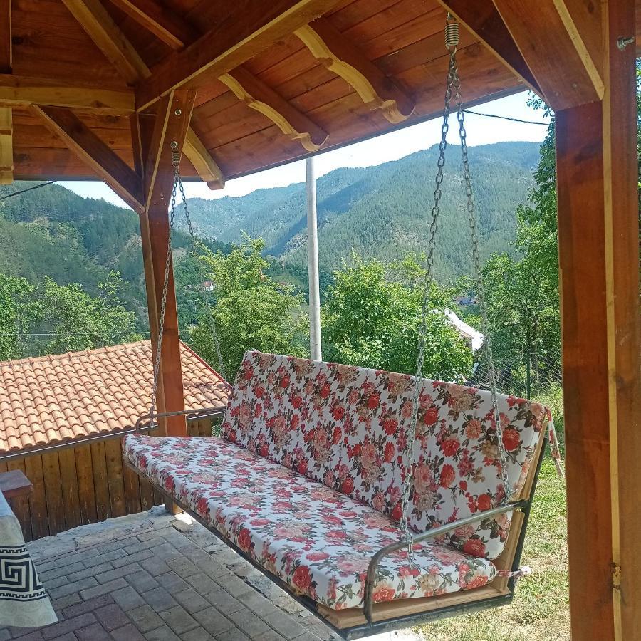 Ljubov Kutak Apartment โมกราโกรา ภายนอก รูปภาพ