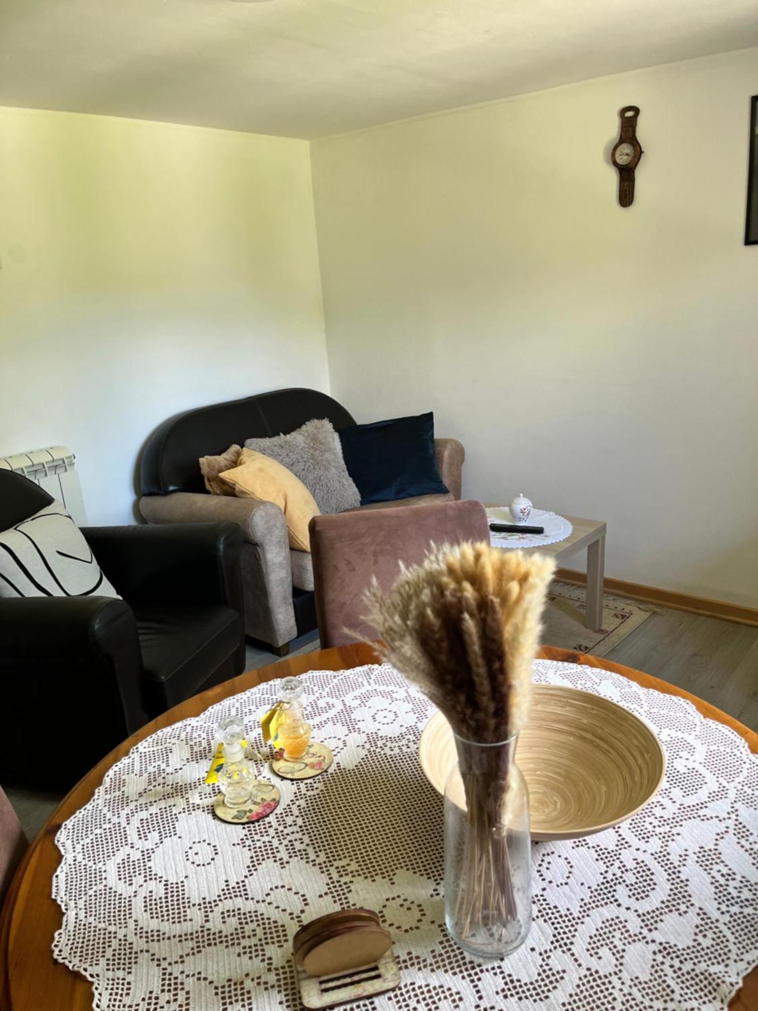 Ljubov Kutak Apartment โมกราโกรา ภายนอก รูปภาพ
